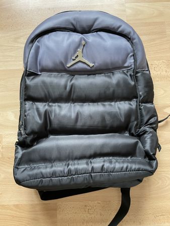 Sac à dos JORDAN rare acheté au usa , style doudoune