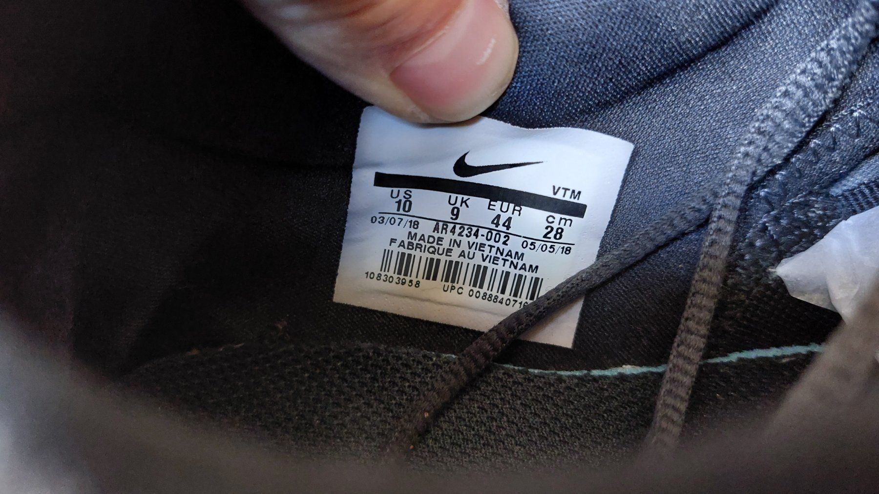 Nike Herrenschuhe: Nike TN  Air Max Plus  gr 44 schwarz – Gebraucht aus Wallisellen von  8