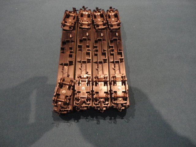 Trix Modellini di ferrovie: Trix Trains 4 Pullmann Wagen der British Railway im OKT – Usato da Wittenwil venduto da trixmartin 8
