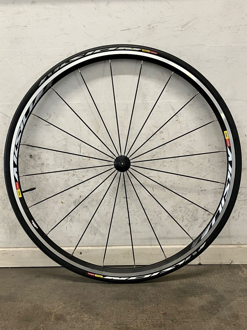 Pneumatici & Ruote complete: Mavic Aksion Vorderrad – Nuovo (secondo la descrizione) da Burgdorf venduto da intact-Velowerkstatt