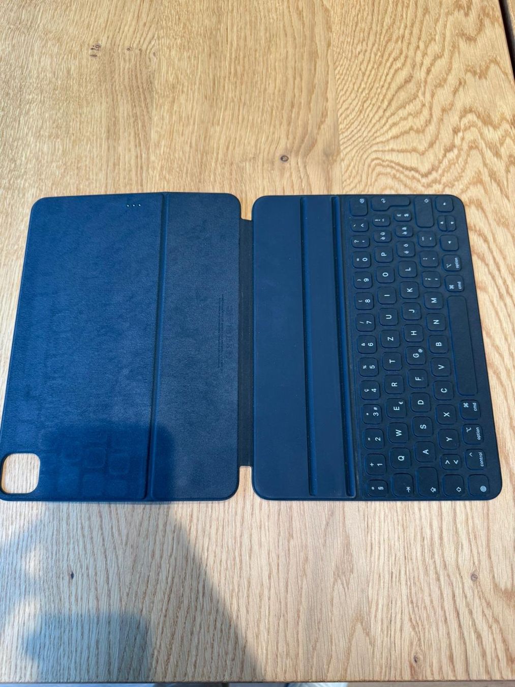 Apple Tastiere: Apple Smart Keyboard Folio 11" CH Layout – Usato da Emmenbrücke venduto da natelo 2