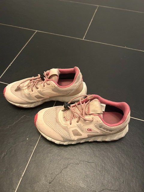 Chaussures garçon: Halbschuhe mit Gore-Tex – D'occasion à Niederlenz par nad_7g5w 1