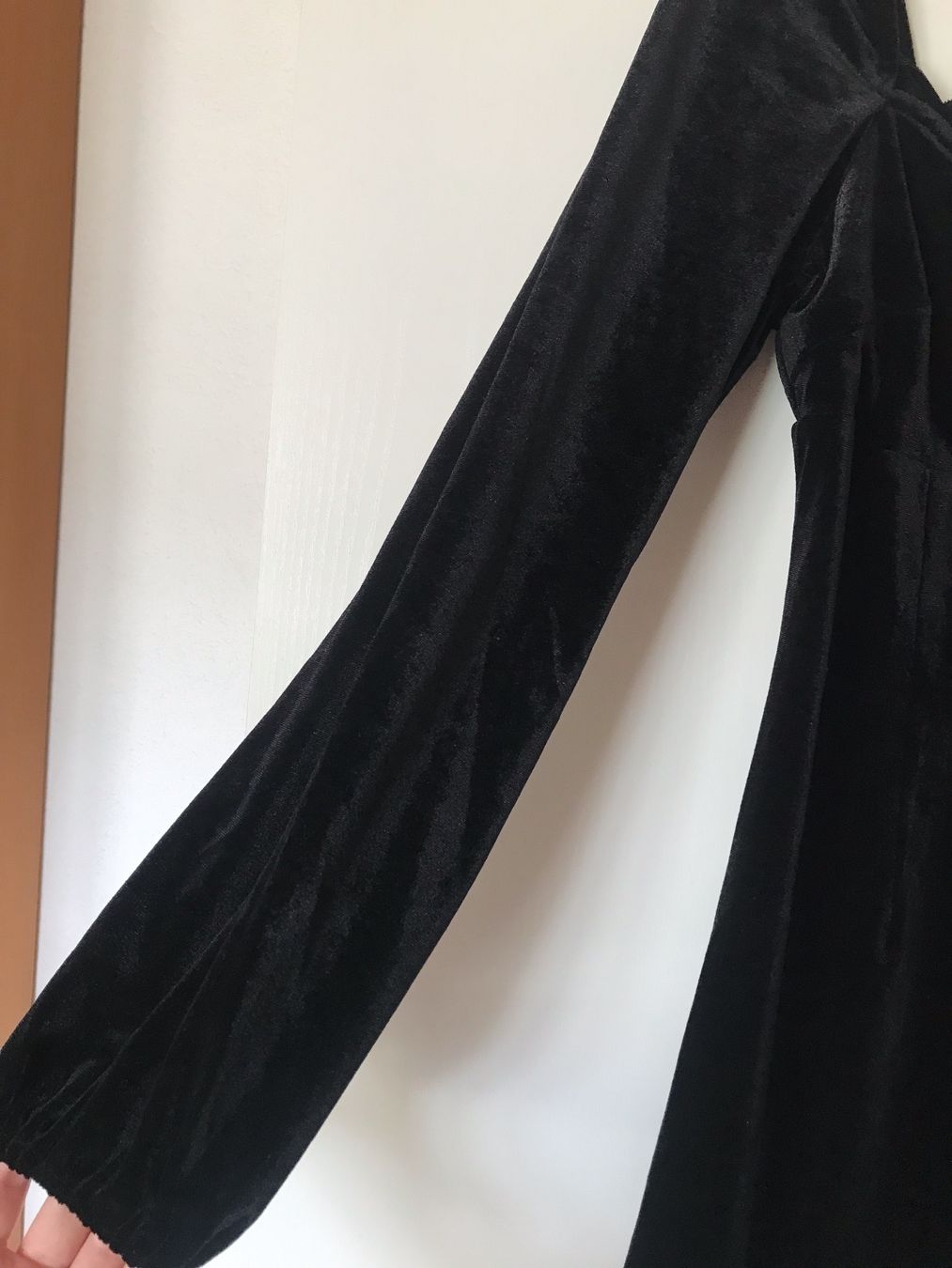 Vestiti: Witchy autumn schwarzes Samtkleid Grösse 40 – Usato da Embrach venduto da Viviane_1402 3