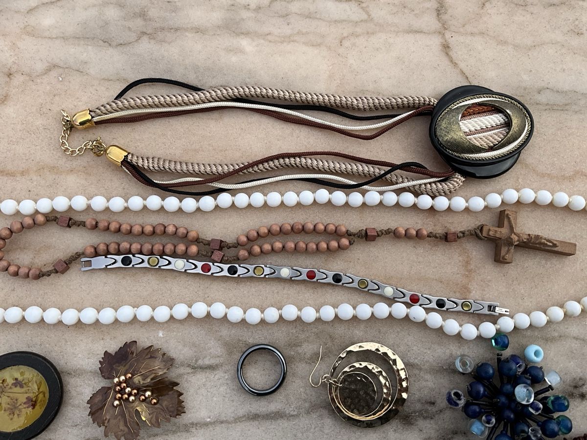 Altri gioielli: Modeschmuck-Konvolut, Rosenkranz,  – Usato da Thal venduto da nocheli 1
