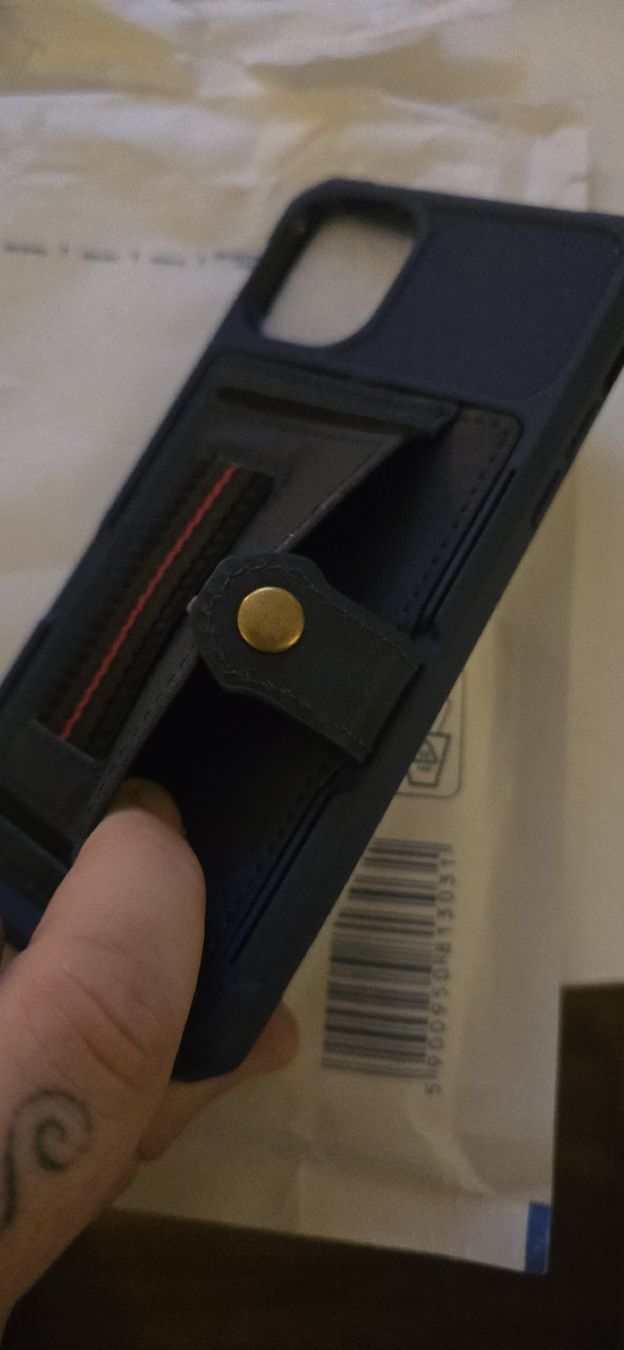 Apple Covers & Schutzfolien: iPhone 11 Schutzhülle – Neu und originalverpackt aus Laufen von Miggeli88
