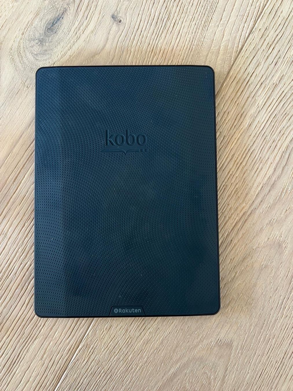 Kobo Tablet PC: eReader Kobo Glo HD mit Hülle – Usato da Bonaduz venduto da Luckymoss 3