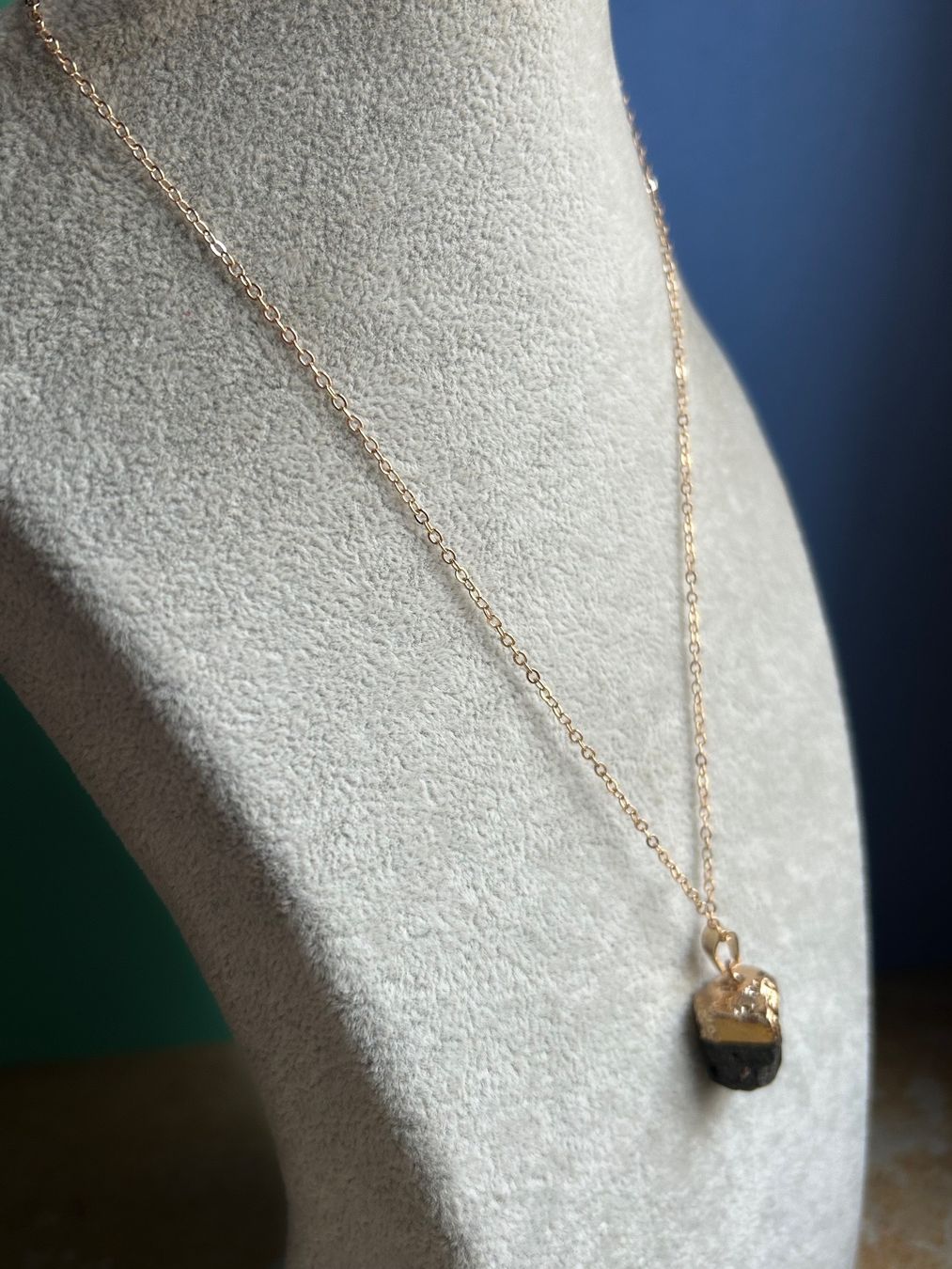 Pendentifs: Anhänger Black Stone goldenprotection – D'occasion à Dittingen par Bijoubelle 3