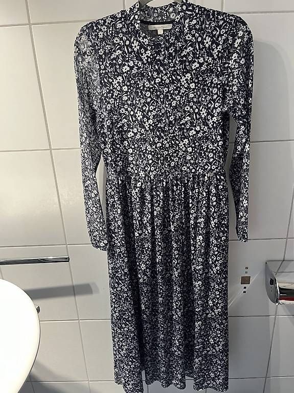 Kleider: Kleid Grösse S/ Tom Taylor  – Gebraucht aus Eschenbach LU von arin91 1