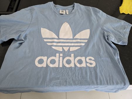 Adidas T-Shirt blau Grösse XL ZUSTAND WIE NEU TOPP ZUSTAND
