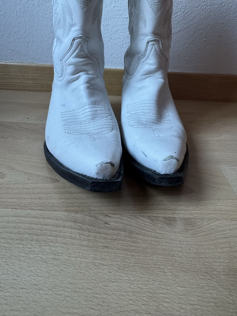 Scarpe da donna: Cowboy Stiefel weiss Gr 38/39 – Usato da Buochs venduto da nik_r7gm 3