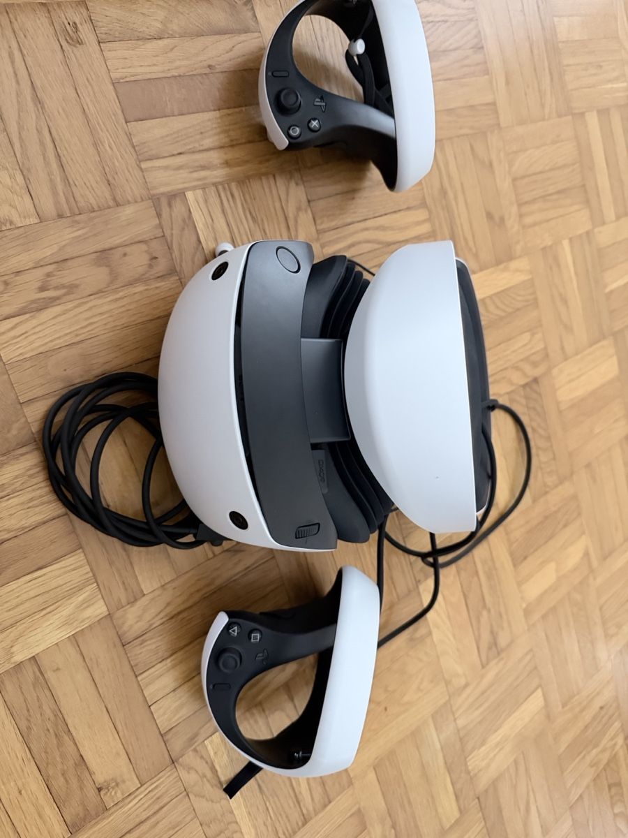 Sony VR Brille: Sony PSVR 2 VR Headset mit Controllern – Gebraucht aus Zufikon von junkie02