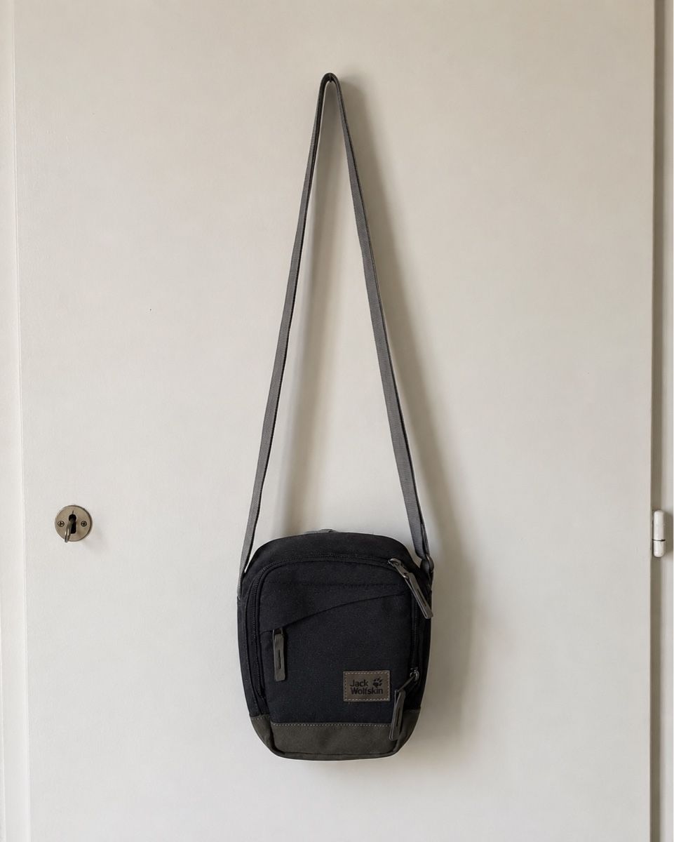 Sonstige Kleidung & Accessoires: Jack Wolfskin Shoulder Bag Black Good Condition – Neu (gemäss Beschreibung) aus Zürich von ei_8006 1