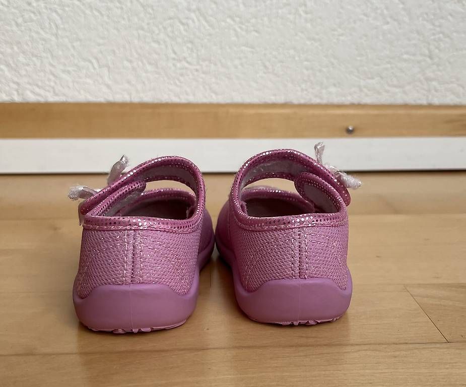 Scarpe per ragazze: Gr.21, Hauschuhe rosaglitzer mit Einhorn – Usato da Gattikon venduto da AnnettFloh 4