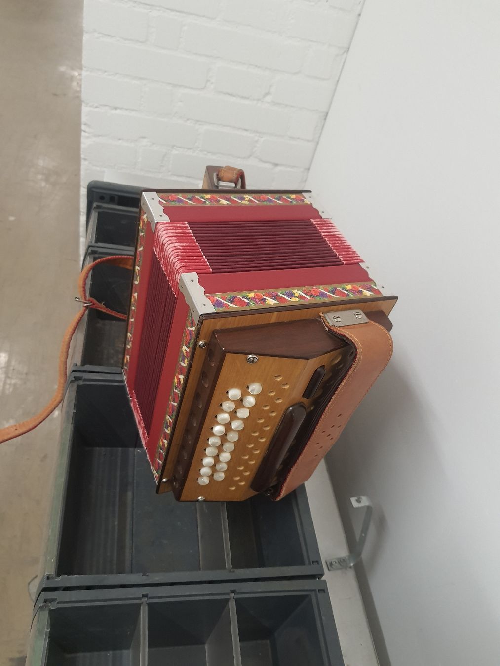 Instruments de musique: schwyzerorgeli Matter ton B  – D'occasion à Pont-de-la-Morge par Mirabelle0 2