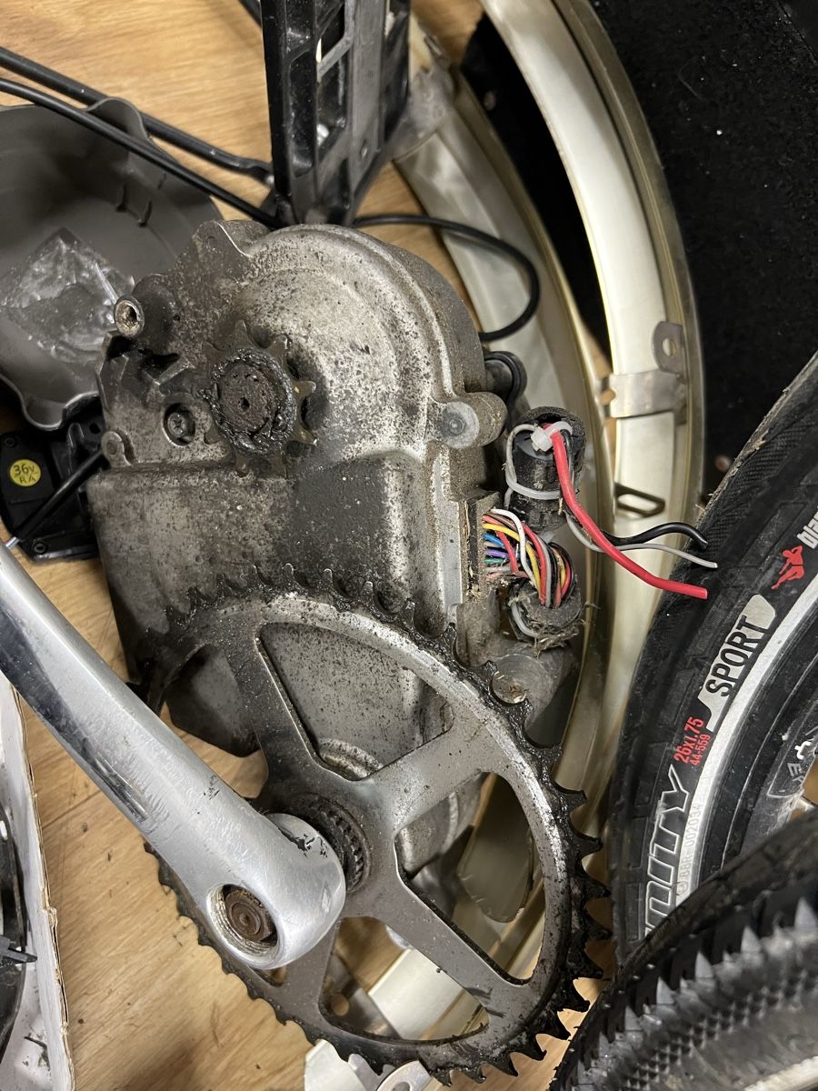 Flyer Pezzi di ricambio: Konvolut flyer e bike teile 26v – Difettoso da Grüningen venduto da deepamigos 1
