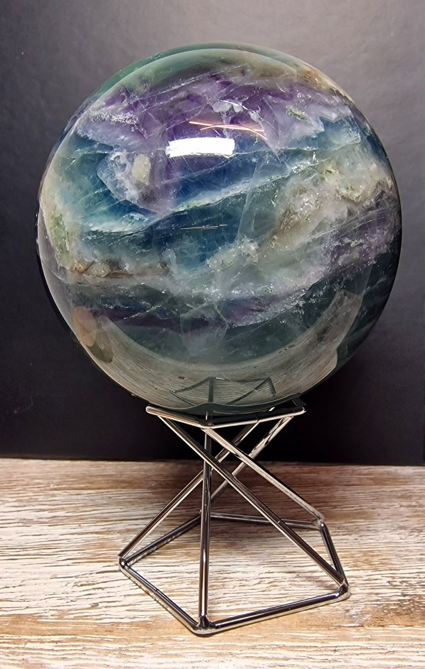 Minerali & Pietre curative: Wunderschöne Fluorit Kugel 79mm 812g – Nuovo (secondo la descrizione) da Matzingen venduto da Shay_Crystalz 1