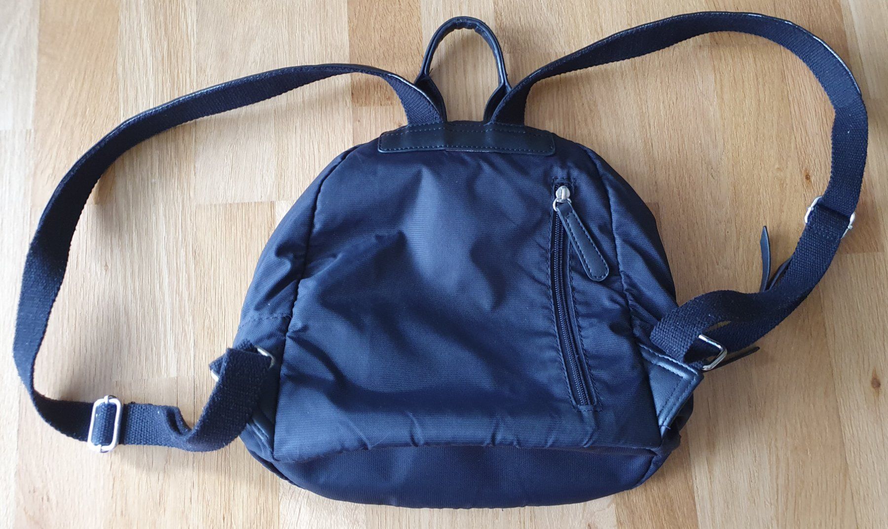 Zaini: Petit sac à dos en tissus – Nuovo (secondo la descrizione) da Court venduto da Jovi2 1