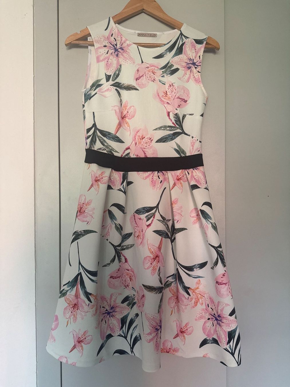 Anna Field Vestiti: Anna Field: Elegantes Sommerkleid mit Blumen- Grösse 36 – Usato da Teufenthal AG venduto da MeineSchatztruhe
