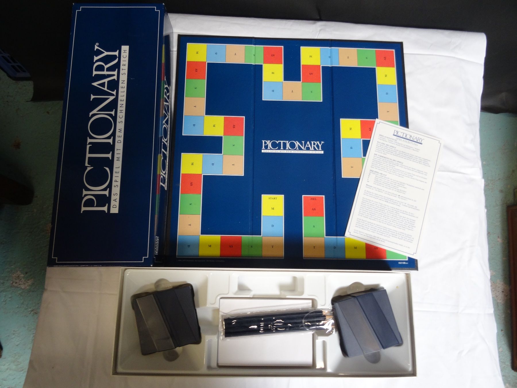 Giochi: PICTIONARY – Nuovo e nell'imballaggio originale da Brügg BE venduto da fundus2 1