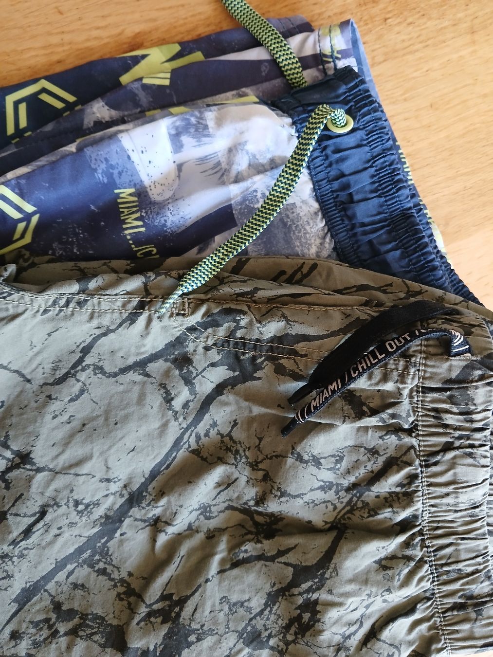 Pantaloni: kurze Hosen Shorts 170 /176 – Usato da recherswil venduto da papamoll71 2