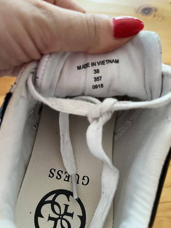 Chaussures femmes: guess turschschuhe  – D'occasion à Adligenswil par balboa5 1