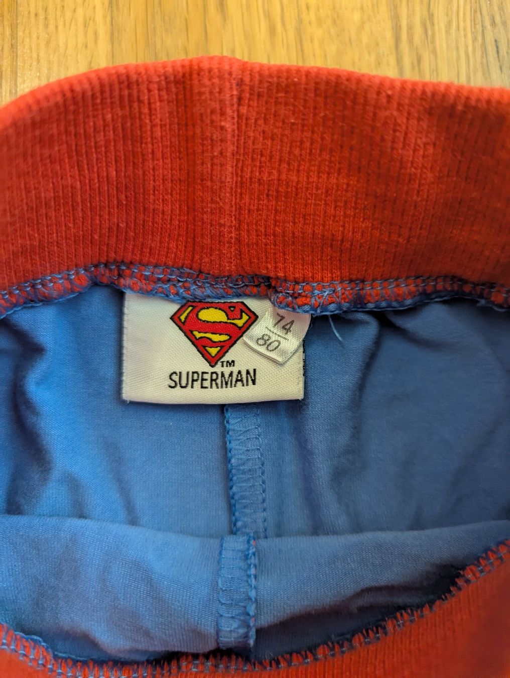 Pantaloni: Herzliche Superman Short, Gr. 74/80, Baumwolle – Usato da JONA venduto da gin_yl55 1