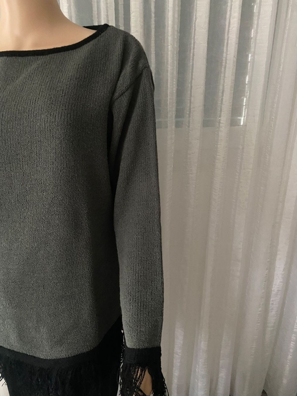 Pullover & Sweatshirts: Perfekter Auftritt - einzigartiger Pullover mit Fransen, L – Gebraucht aus Winkel von ferrari2022 6