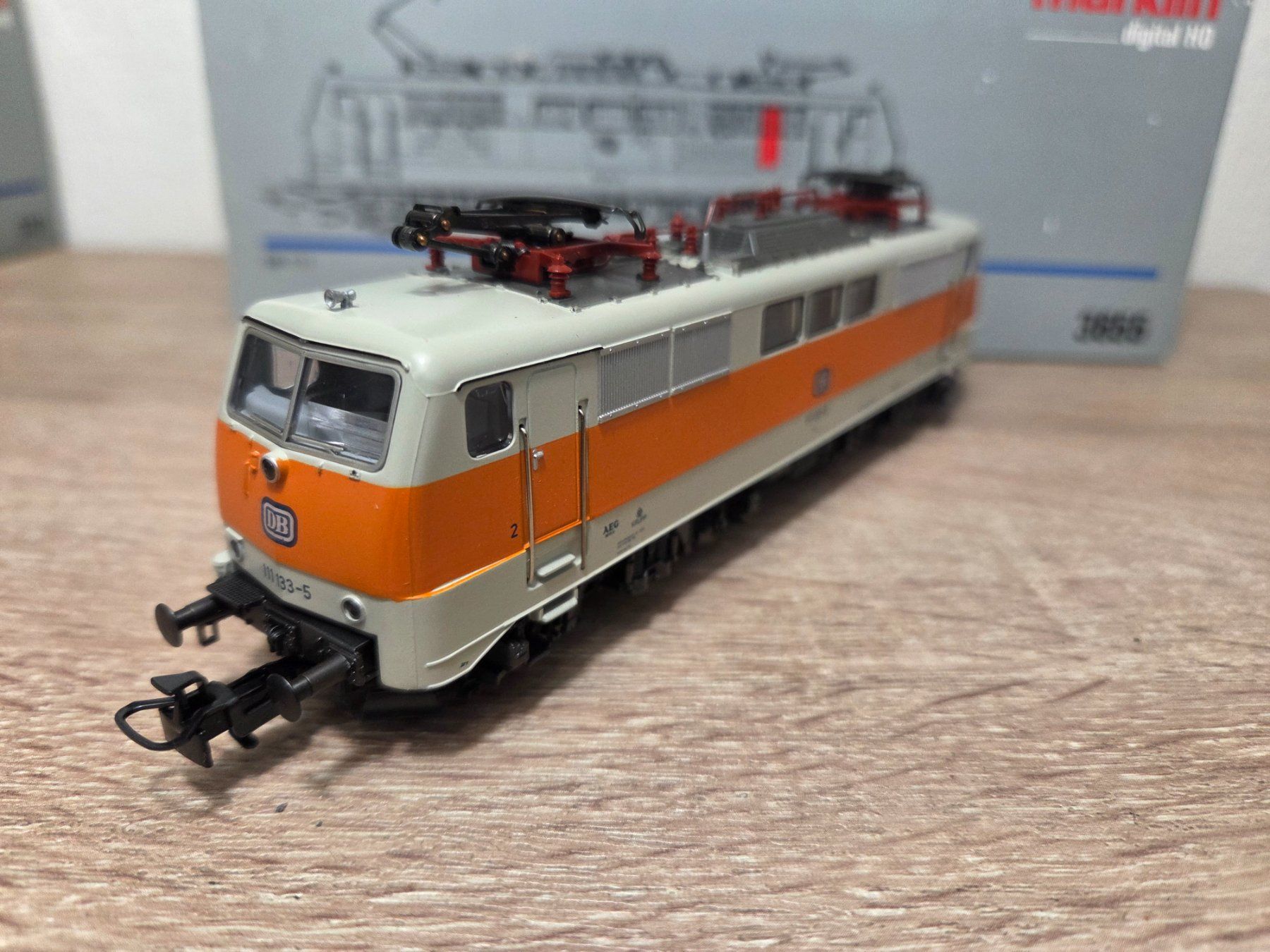 Märklin Modellini di ferrovie: Märklin 3655 E-Lok BR 111 DB Digital H0 – Usato da St-Aubin-Sauges venduto da Lo_Go 2