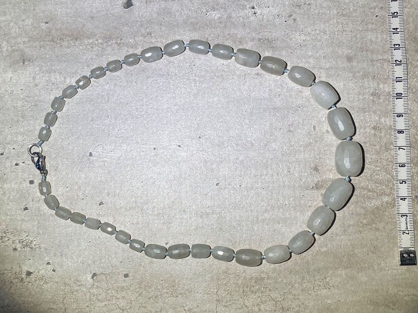 Catenine: weisse Jade - natürlich - Edelstein Halskette – Nuovo e nell'imballaggio originale da Laax GR venduto da krippenfiguren-laax 3