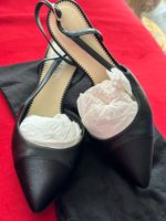 Chanel Pumps in limitierter Auflage mit Perle 39,5