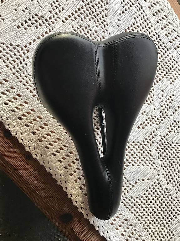 Pezzi di ricambio: Selle de vélo  – Usato da Cudrefin venduto da lin_8dxb