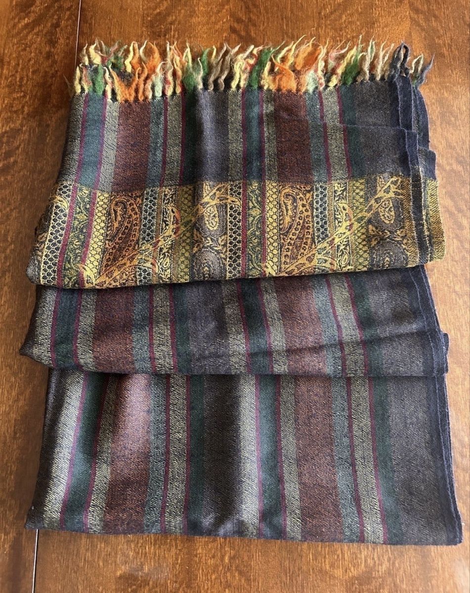 Foulards, Tücher & Schals: Pure Wool Paisley Pattern Scarf, Multi-colored – Gebraucht aus Chêne-Bourg von car_d88h 1