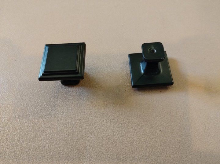 Eisenwaren: 10x schwarzer Türknauf für Küchenmöbel - bouton de porte – Neu und originalverpackt aus Bussigny von batishop