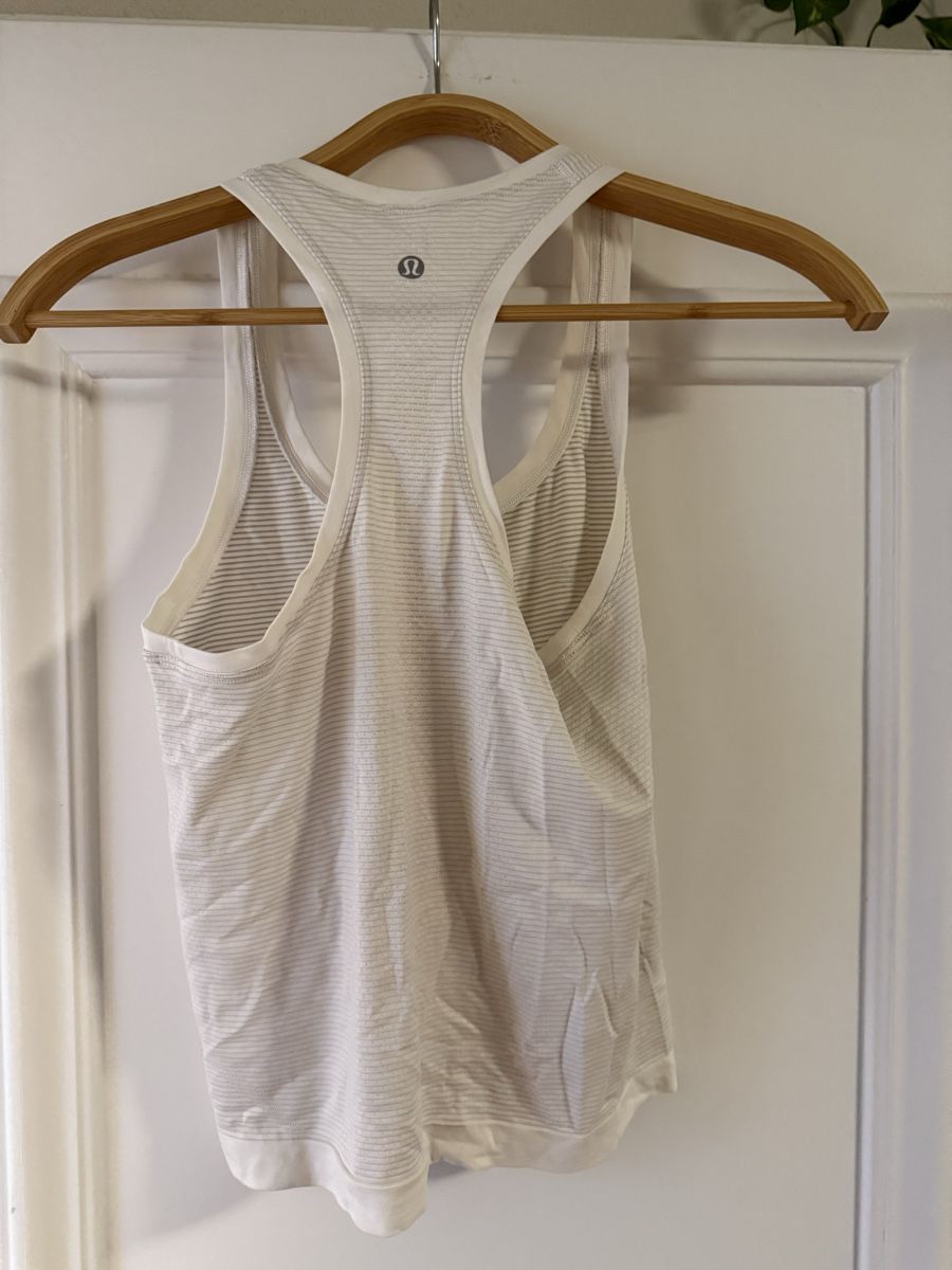 Lululemon Tops: Lululemon Swiftly Tech Tank Top White – Gebraucht aus Zürich von mul_ldm9 1