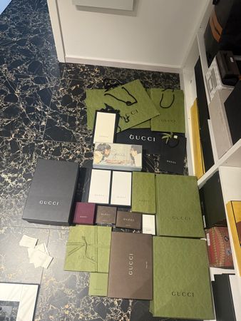 Grosses Gucci Verpackungs-Set – 14 Boxen & 10Tragetaschen 