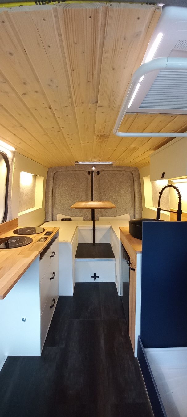 VW Camping Fahrzeuge: VW Crafter Campervan – Gebraucht aus Saland von Ph.Kaeser 7