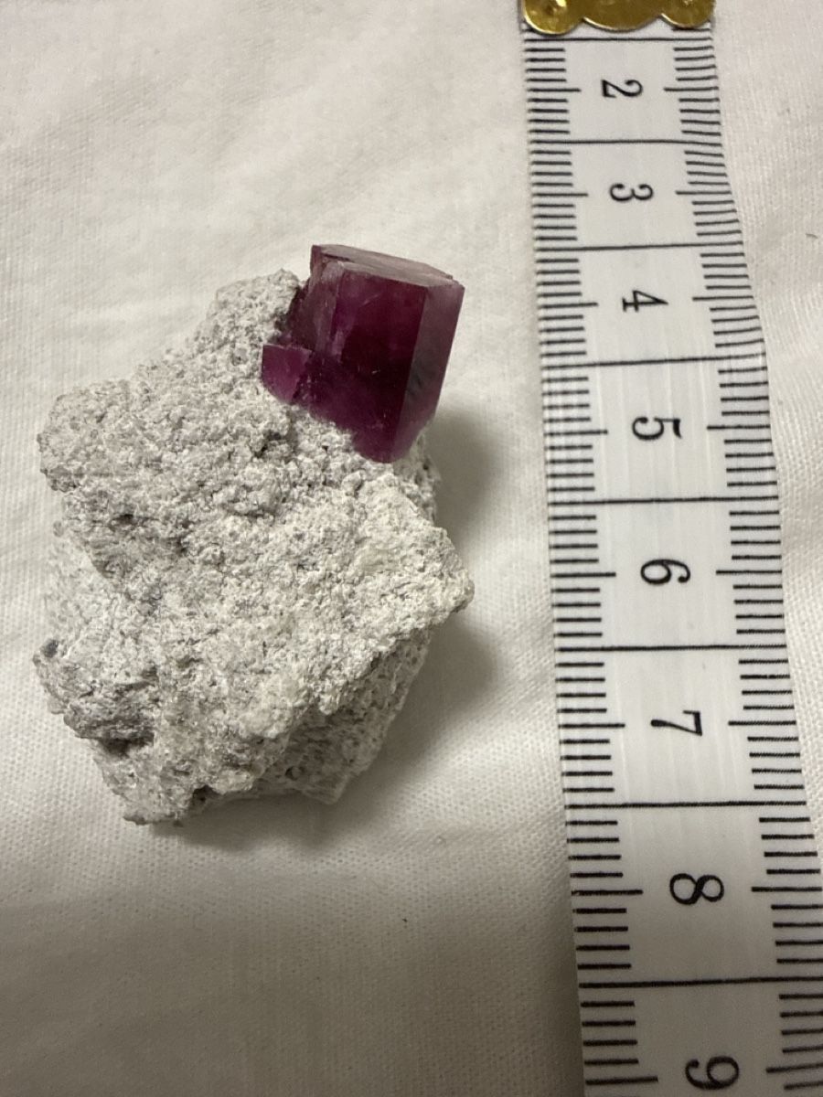 Pietre preziose: Red beryl in Matrix  – Nuovo (secondo la descrizione) da Oberhof venduto da RealStone