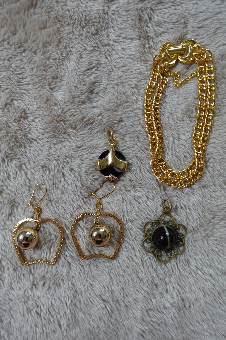Altri gioielli: 1 schönes 28 teiliges Modeschmuck Set – Usato da rorschach venduto da Babsi64 3
