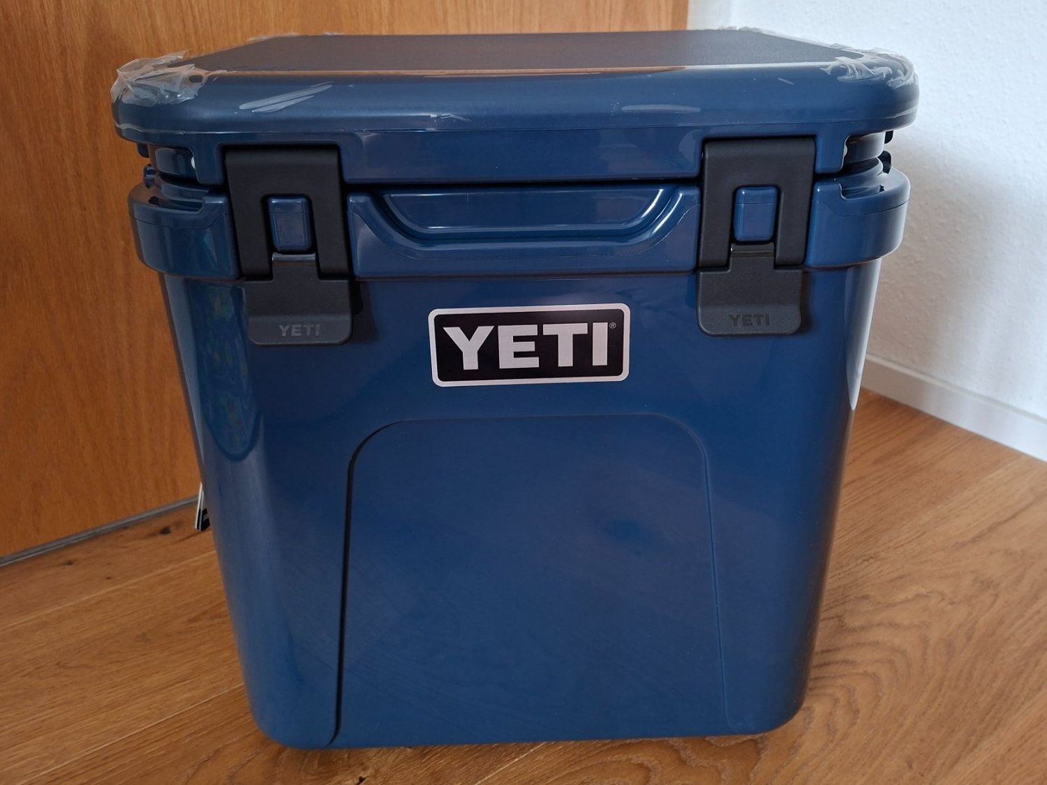 Frigoriferi & Refrigeratori: NEU Kühlbox Cooler 20 Liter YETI – Nuovo e nell'imballaggio originale da Schmerikon venduto da Ovi