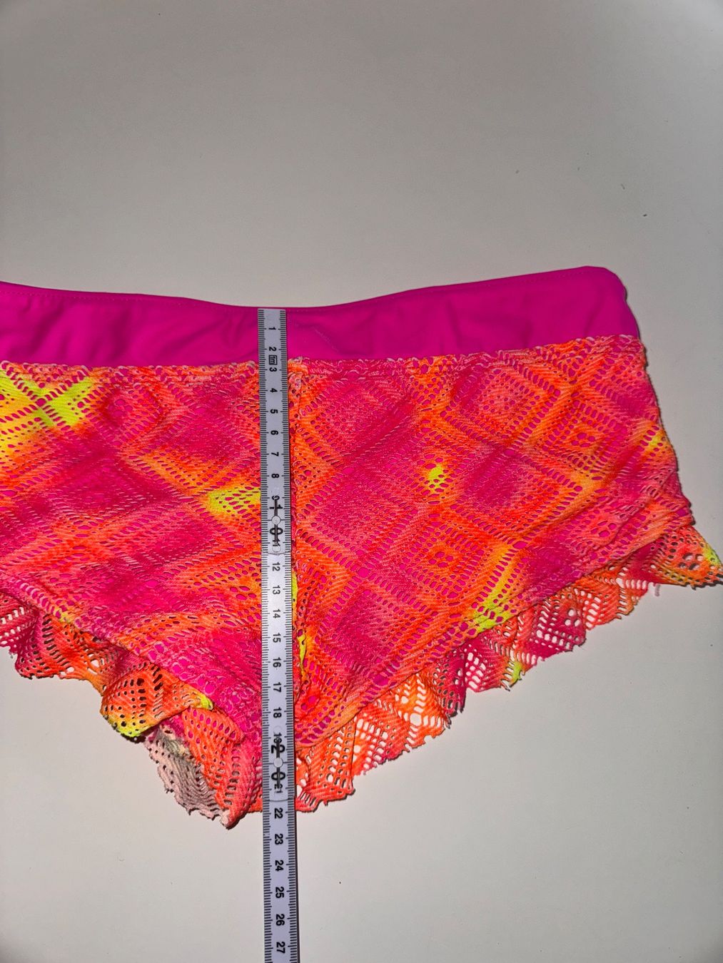 Costumi da bagno & Bikini: Bunte Bikini Hose Gr. S – Usato da Grosswangen venduto da shoes.bags.and.co 1
