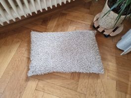 Grosses Kissen mit Polyesterfüllung 40cm x 60cm