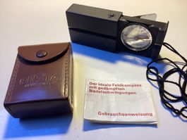 Original CH-Militärkompass "RECTA BIENNE METALL“ Etui Anl.