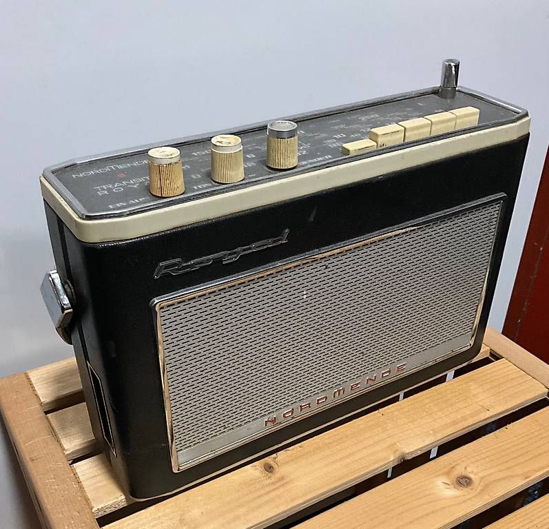 Radio: Kofferradio Nordmende Royal Original – Usato da Schneisingen venduto da Alansuni