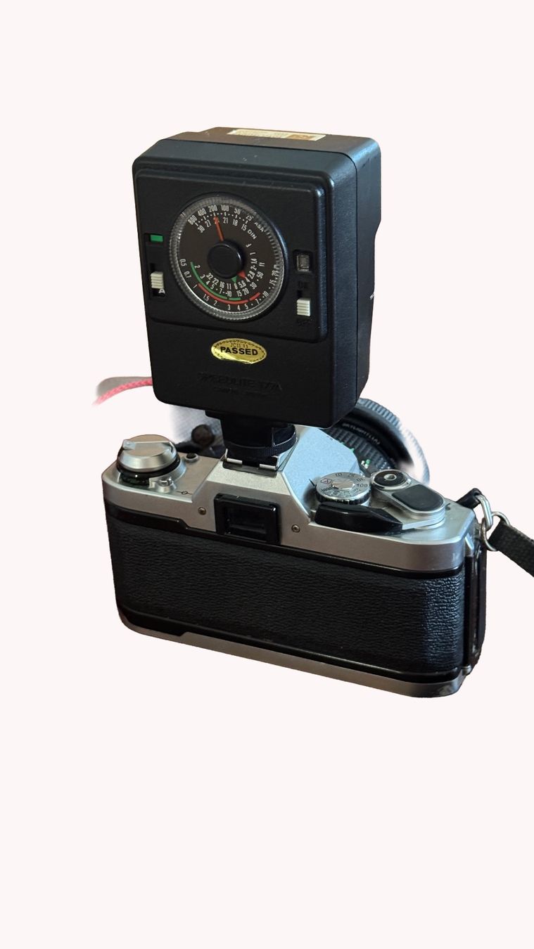 Canon Appareil photo: Canon AL 1 QF Set mit 2 FD Objektiven Blitz Ledertasche – D'occasion à Kleinandelfingen par _Sebi 3