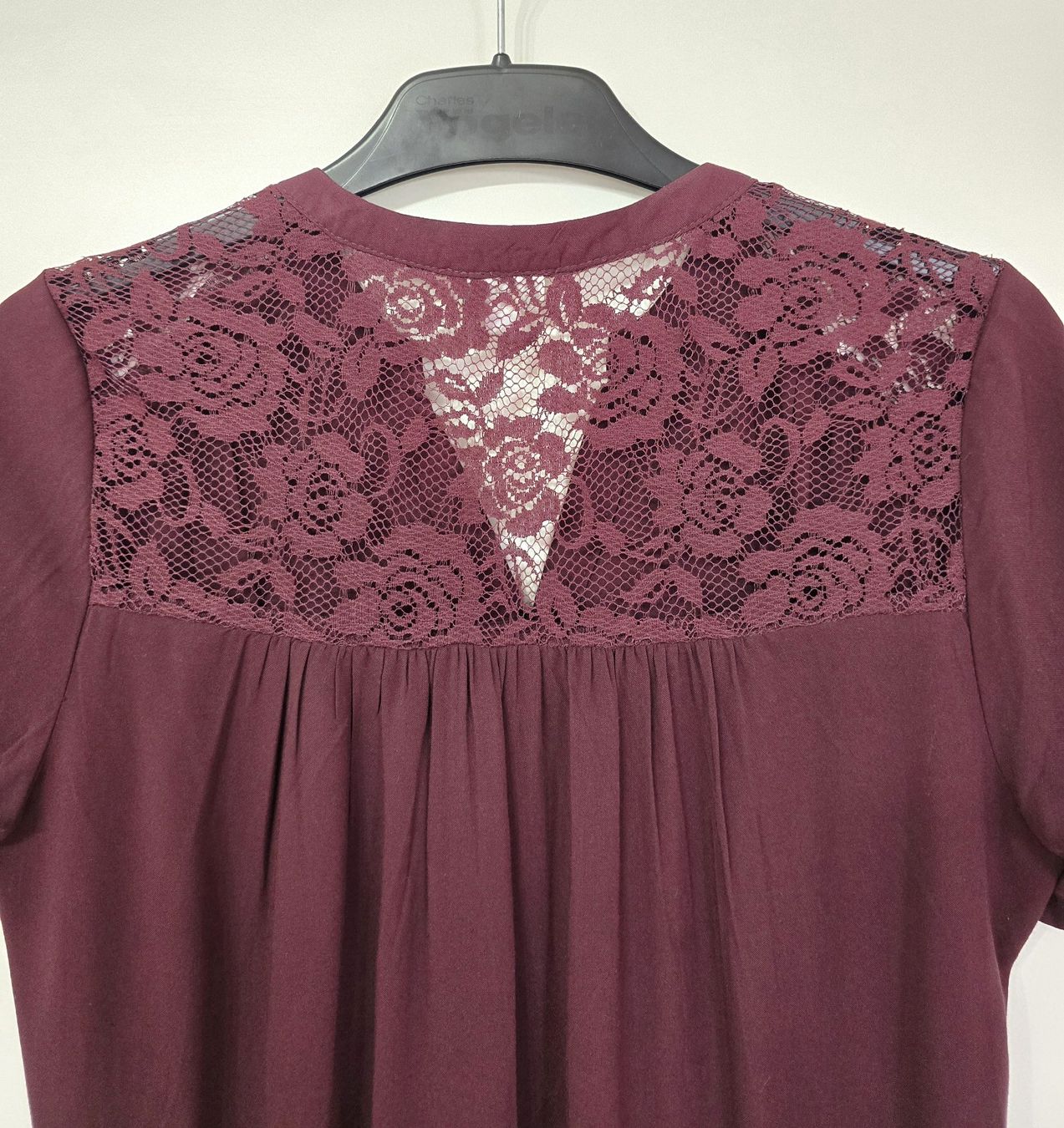 Camicette: JDY Damen Bluse mit Spitze Grösse 36 - bordeaux – Usato da Oetwil an der Limmat venduto da dhantal 5