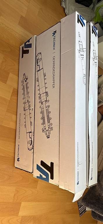 Tutti pezzi di ricambio auto: Renault 19 Gewindefahrwerk – Usato da Rohr b. Olten venduto da de-Philip