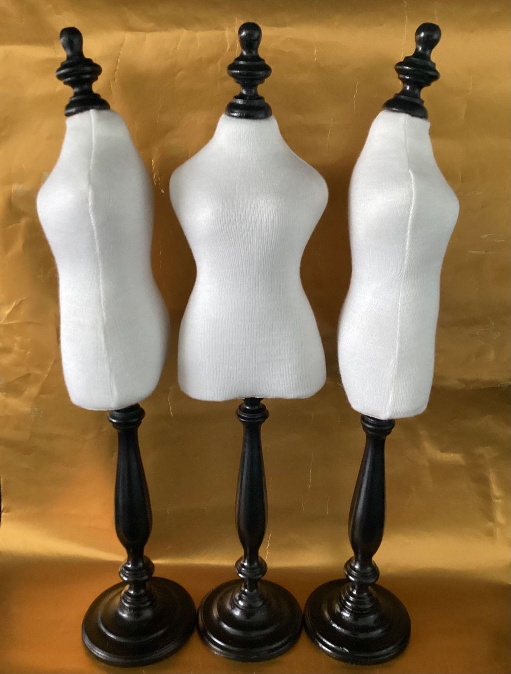 Poupées: 3 Mini Kleiderbüsten für Puppenkleider – D'occasion à Beinwil am See par kae_gh7c 3