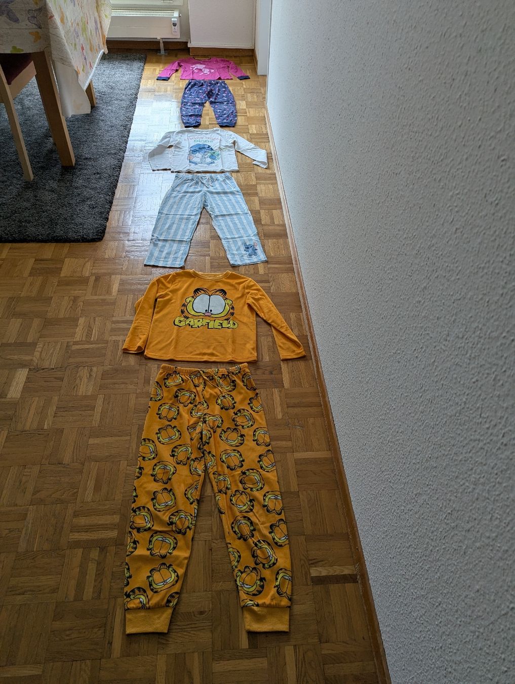 H&M Kleiderpakete & -sets: Mädchen Kleiderset Grösse 134-140 – Gebraucht aus Lengnau AG von sus_znf9 5