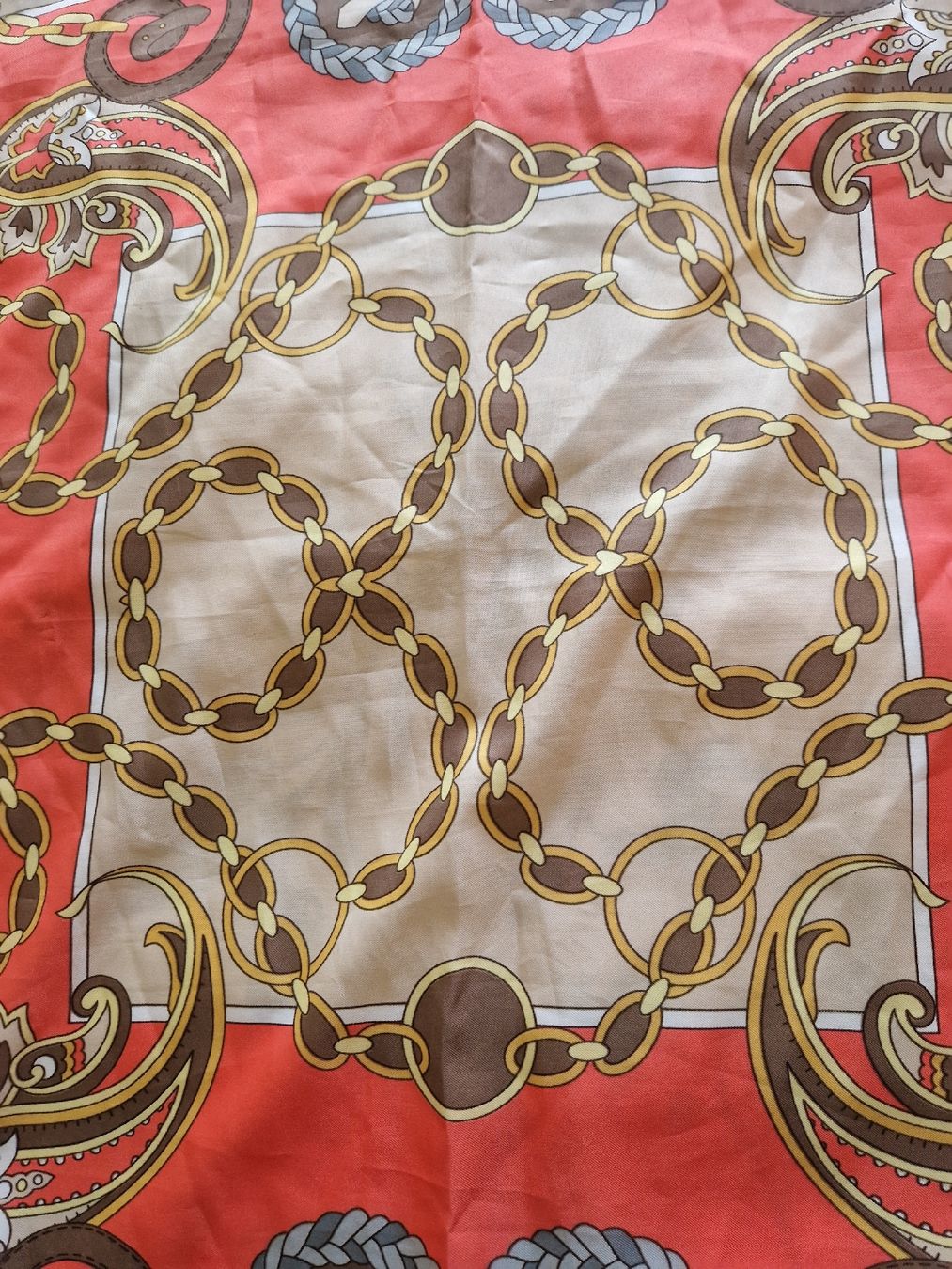 Foulard & Sciarpe: Foulard Pier Olivier – Usato da SAXON venduto da Mariposita1428 2