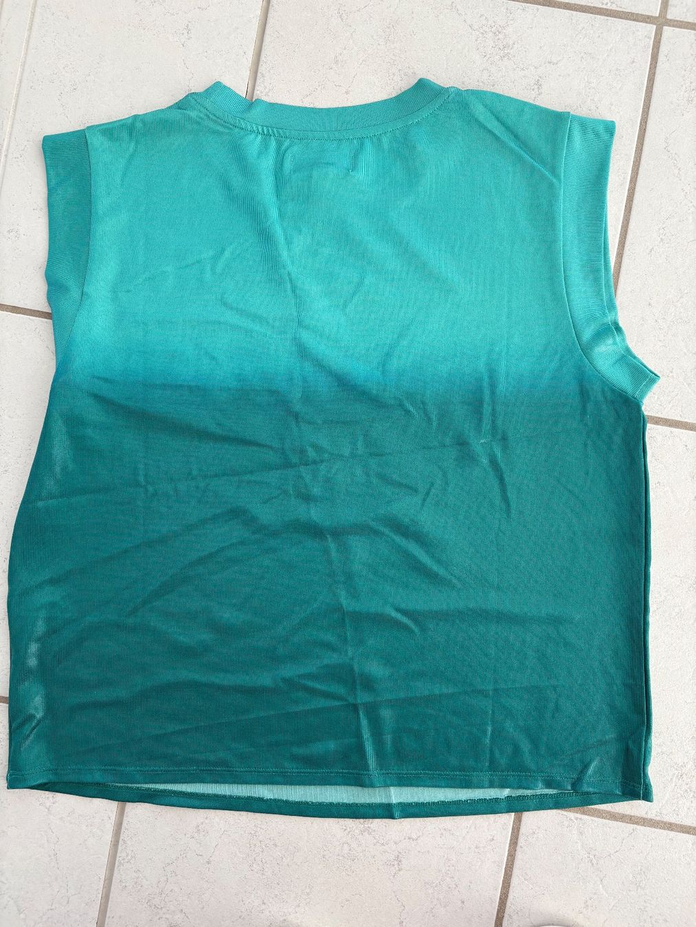 Top: Top Grün Grösse S - NEU – Nuovo (secondo la descrizione) da Wilen b. Wollerau venduto da Posmind 2